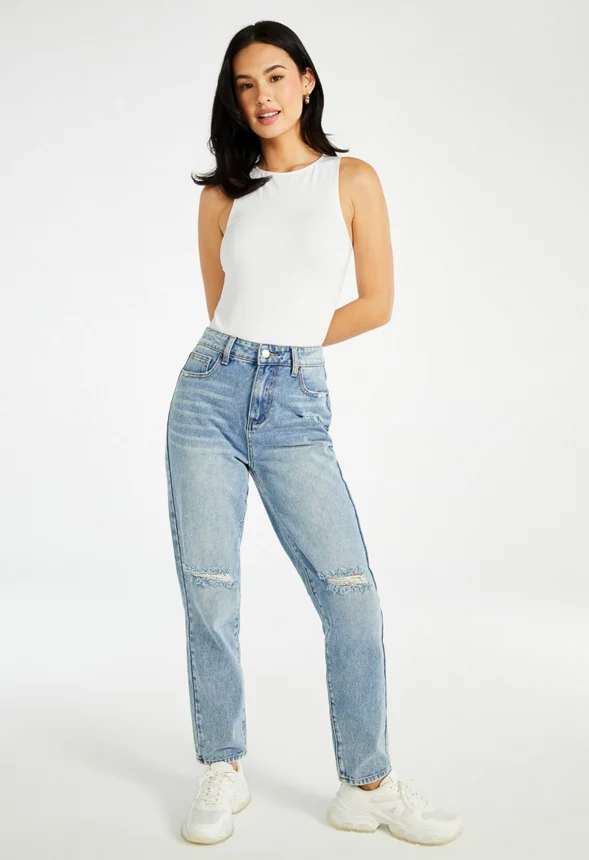 Larisa Tapered Destructed Jeans - Image 4