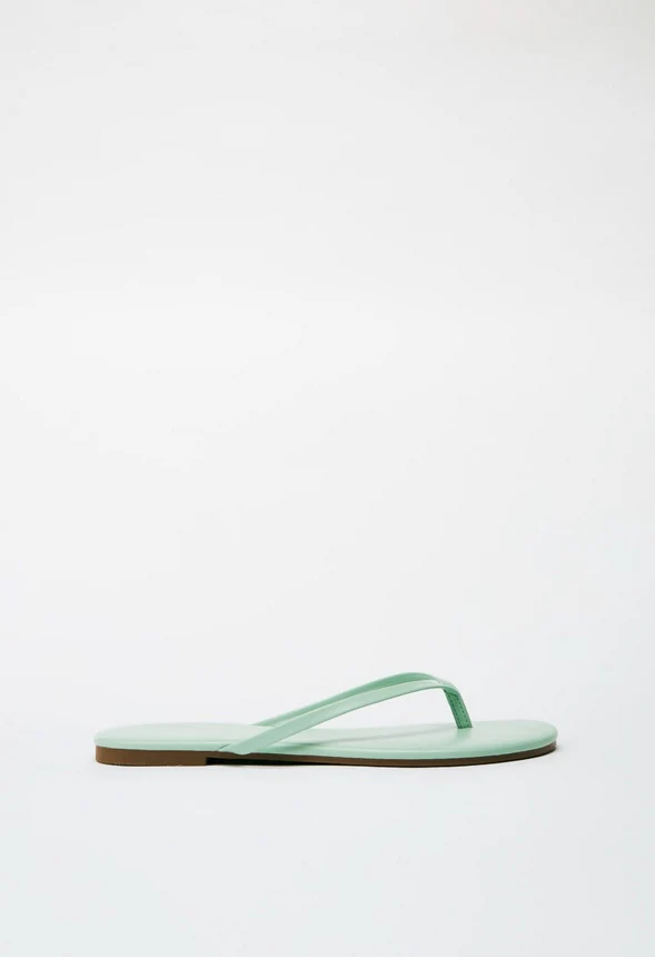Layla Flat Thong Sandal - Image 4