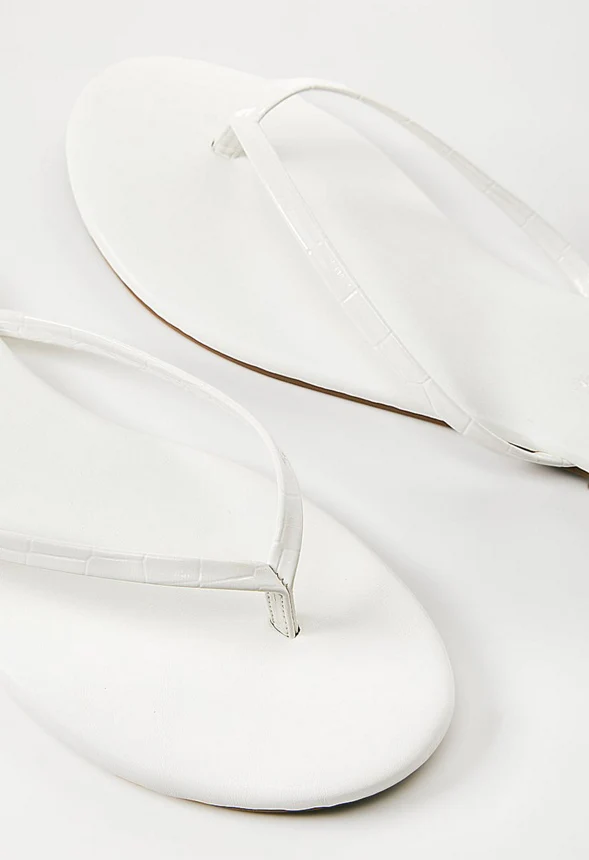 Layla Flat Thong Sandal - Image 5