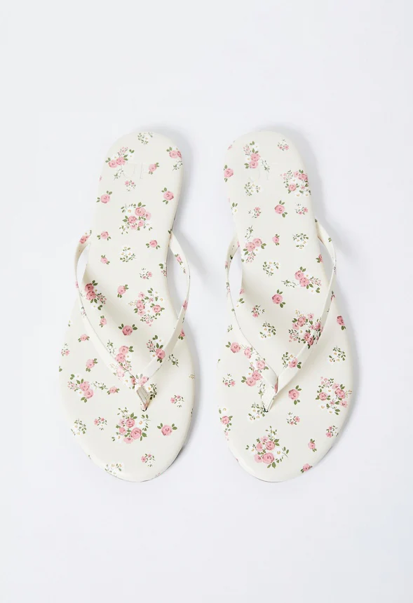 Layla Flat Thong Sandal - Image 3