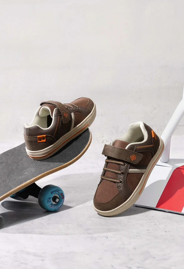 Lightweight Fashion Sneaker - Image 3