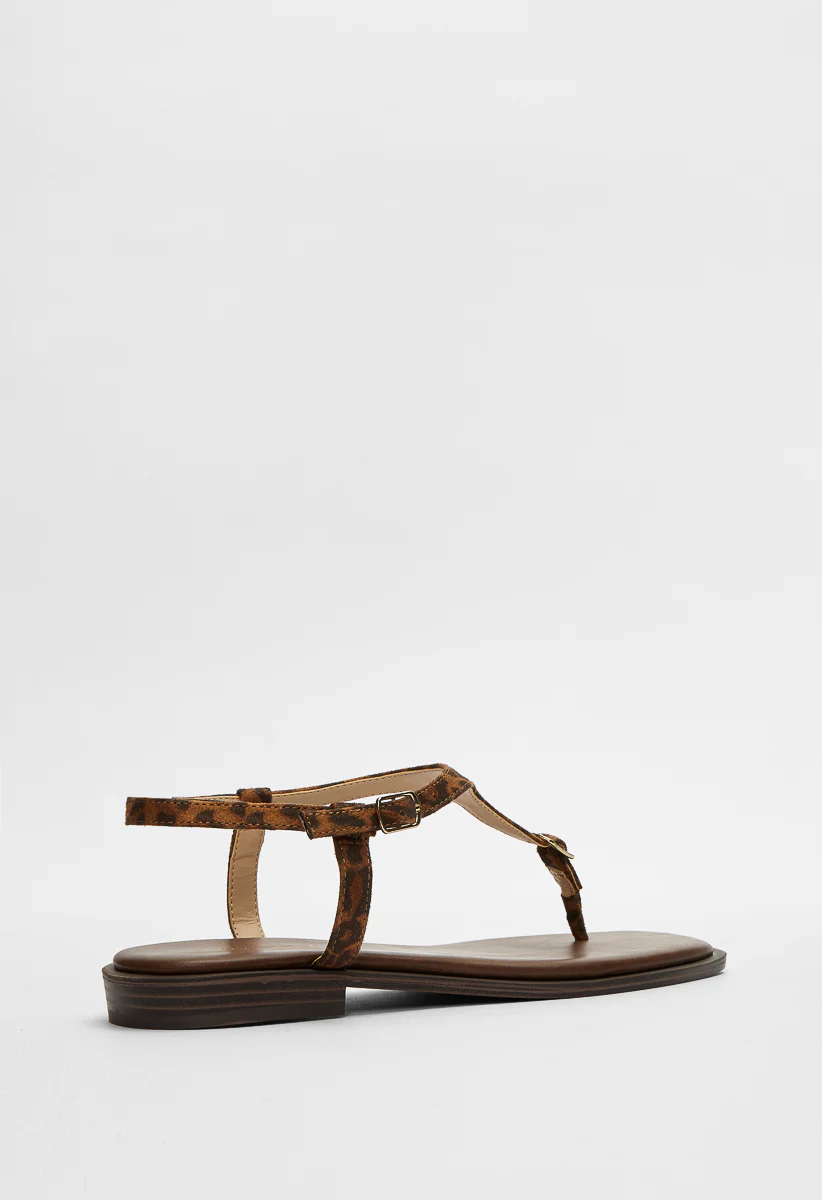 Lillie Flat Sandal - Image 4