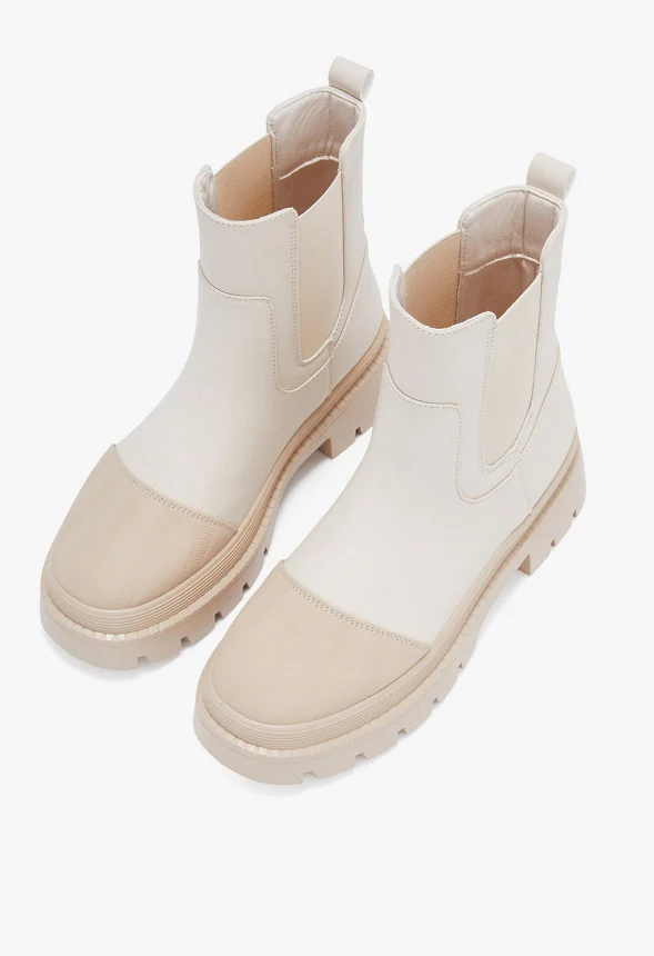 Livvy Lug Sole Boot - Image 6