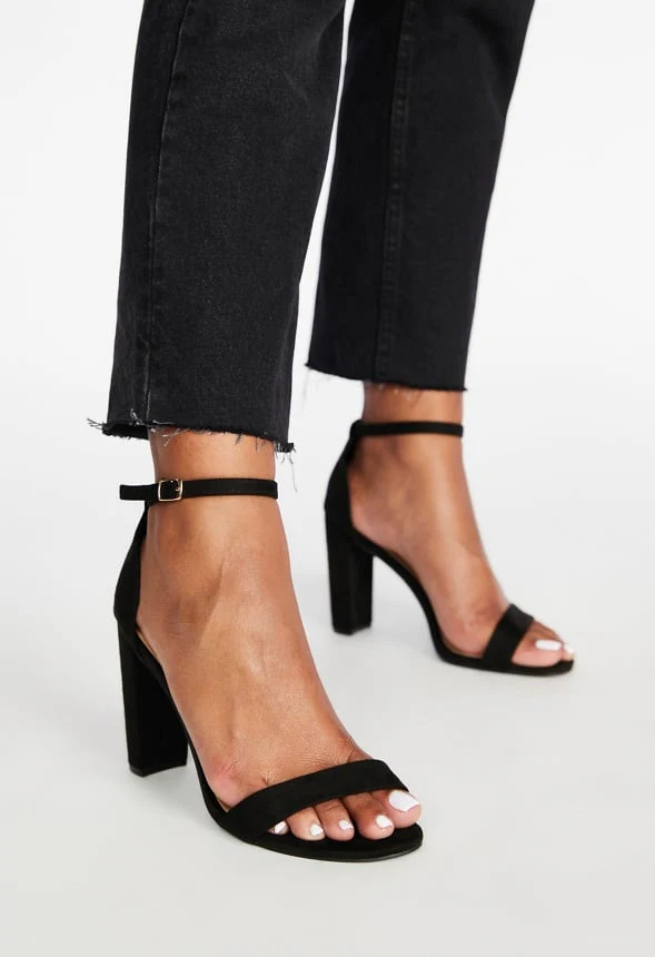 Lorelai Block Heeled Sandal - Image 9