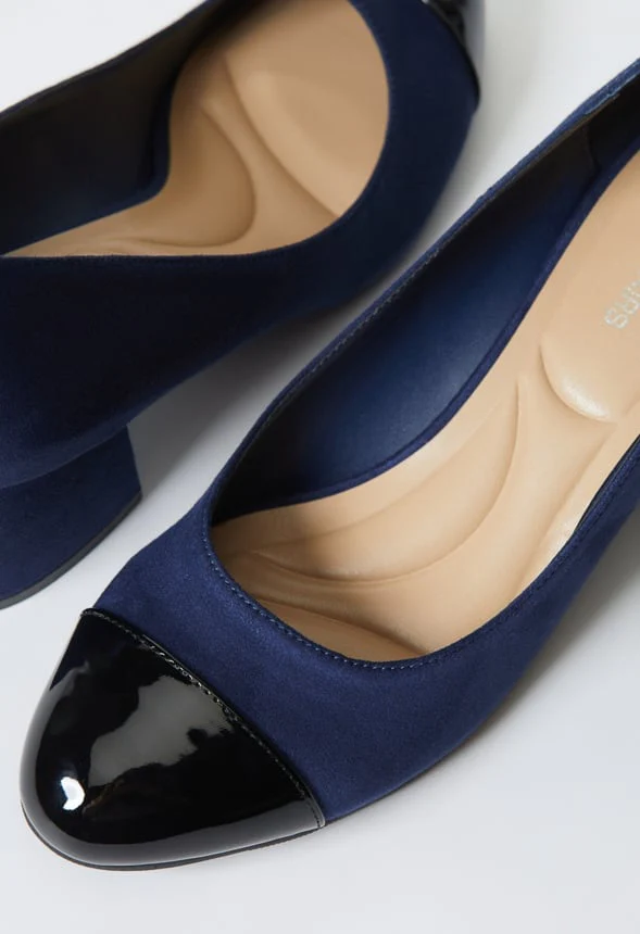 Luciana Block Heeled Pump - Image 8