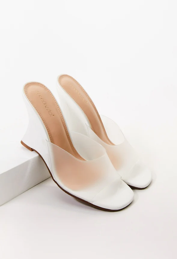 Lucie Wedge Sandal - Image 10
