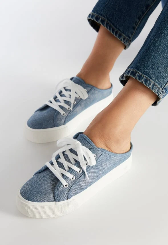 Macy Flatform Sneaker - Image 2