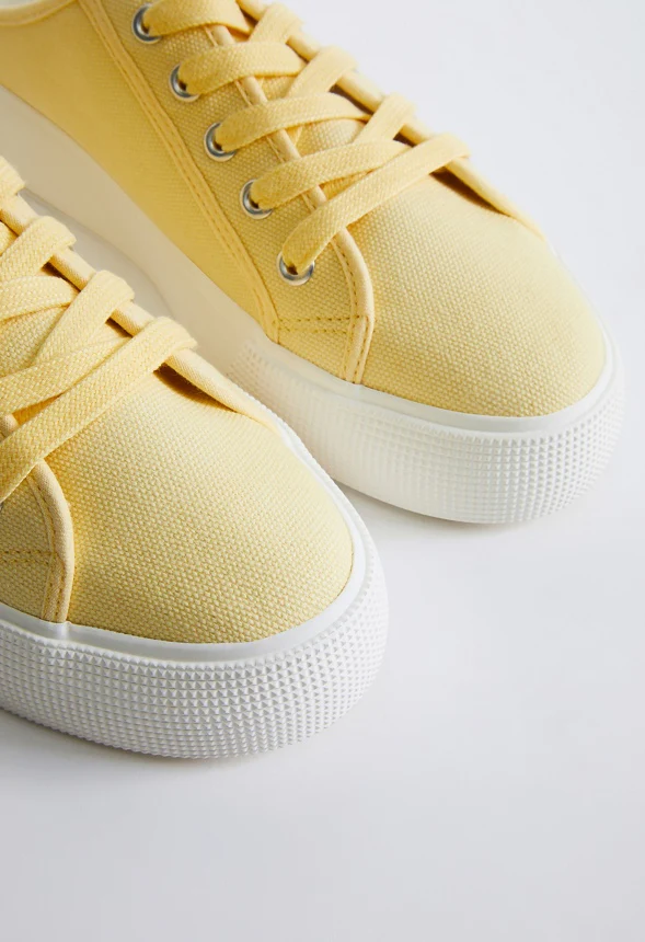 Macy Flatform Sneaker - Image 7