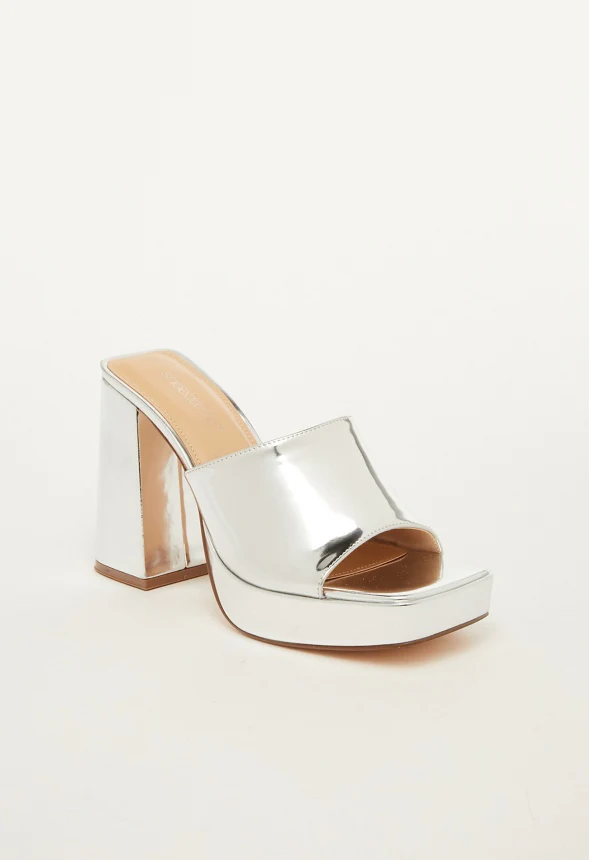 Madelyn Block Heeled Sandal - Image 3