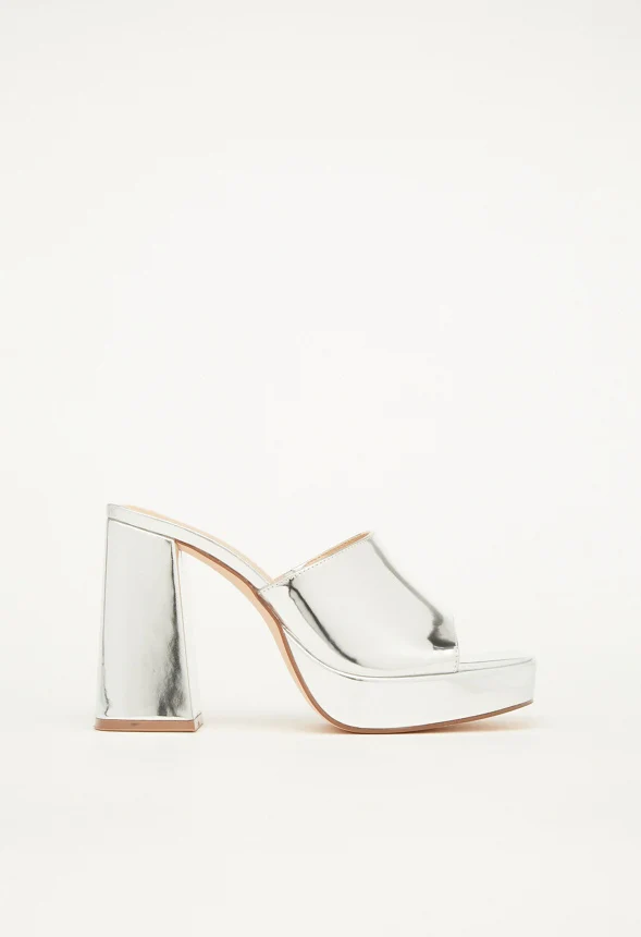 Madelyn Block Heeled Sandal - Image 4