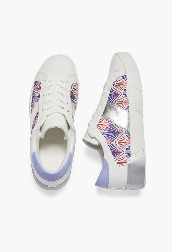 Madison Low Top Sneaker - Image 2