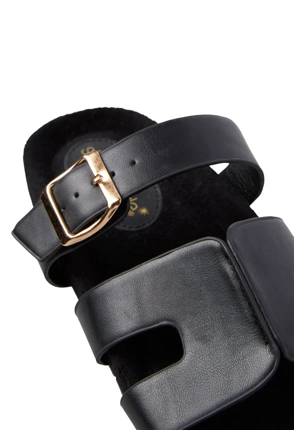 Mahi Flat Sandal - Image 4