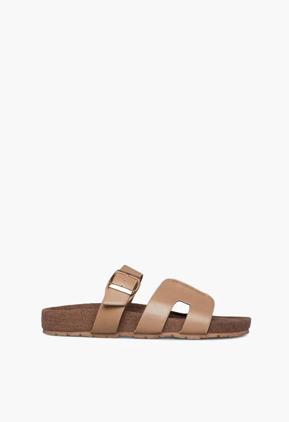 Mahi Flat Sandal - Image 3