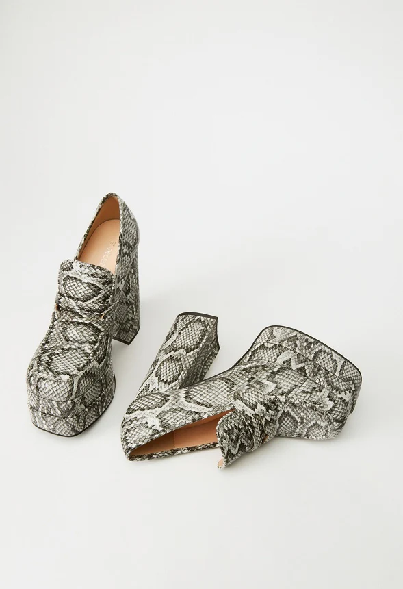 Margaux Platform Loafer Pump - Image 7