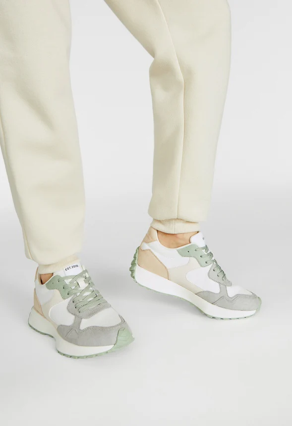 Marsha Retro Sneaker - Image 8