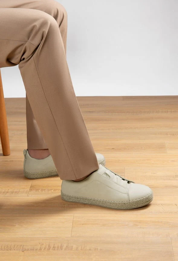 Men's Casual Slip-On Sneakers - Image 2