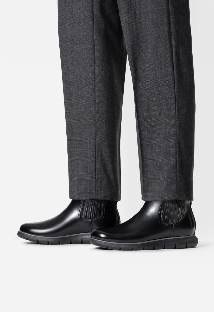 Men's Chelsea Boots - Image 2
