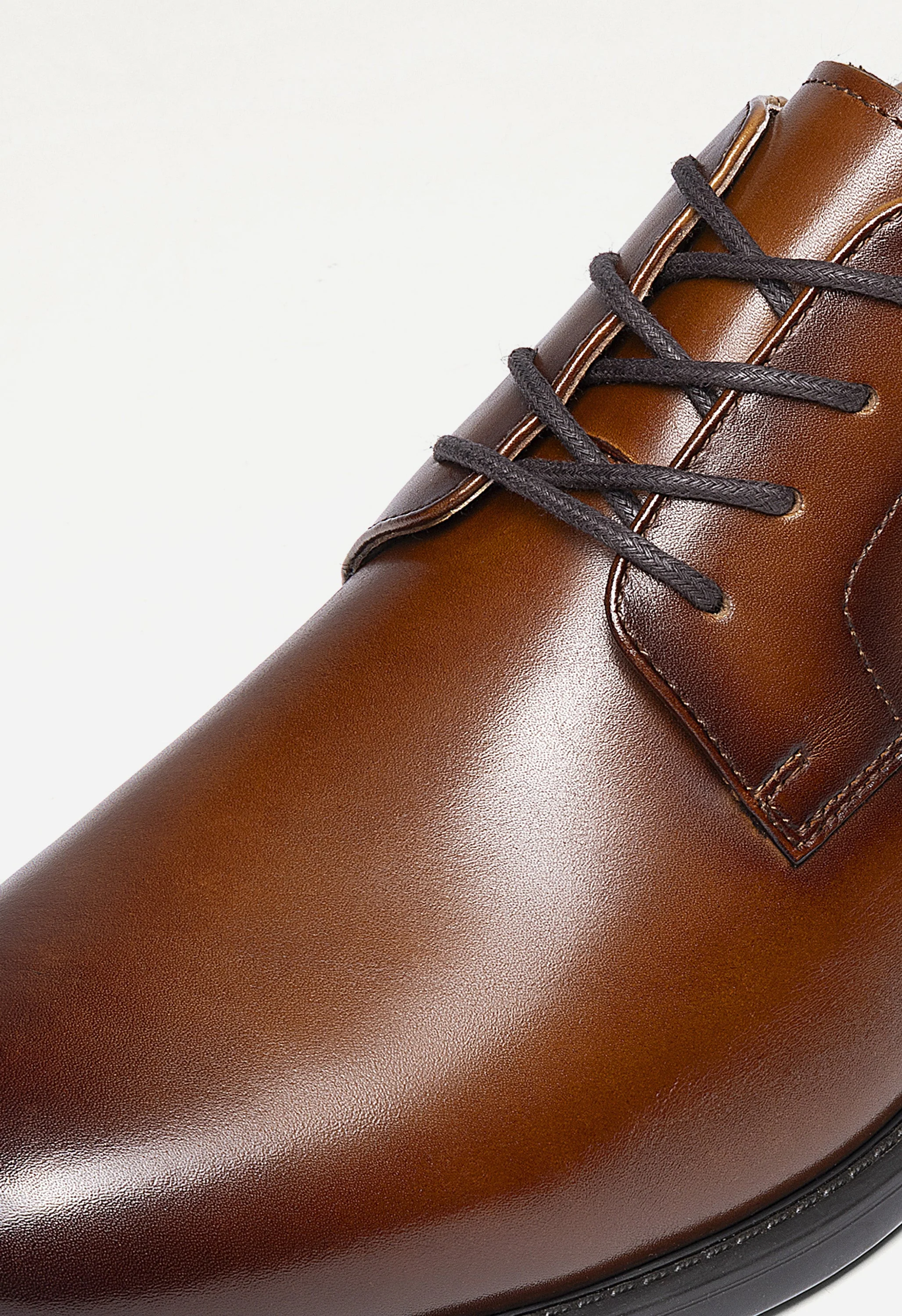 Men's Classic Leather Dress Shoes - Image 3