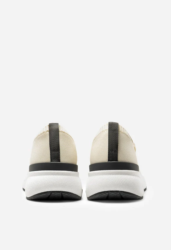 Men's Comfortable Knit Sneakers - Image 6