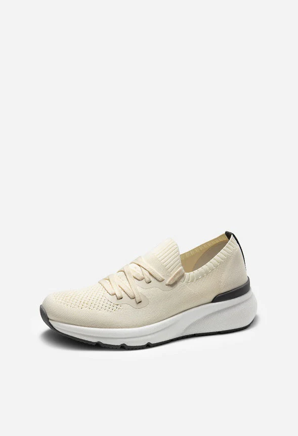 Men's Comfortable Knit Sneakers - Image 7