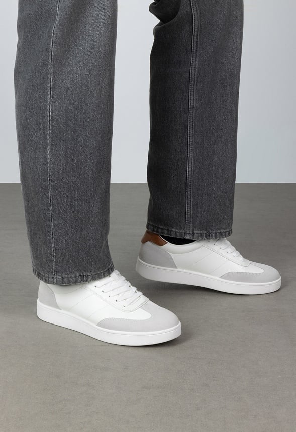 Men's Comfortable Low Top Sneaker - Image 2