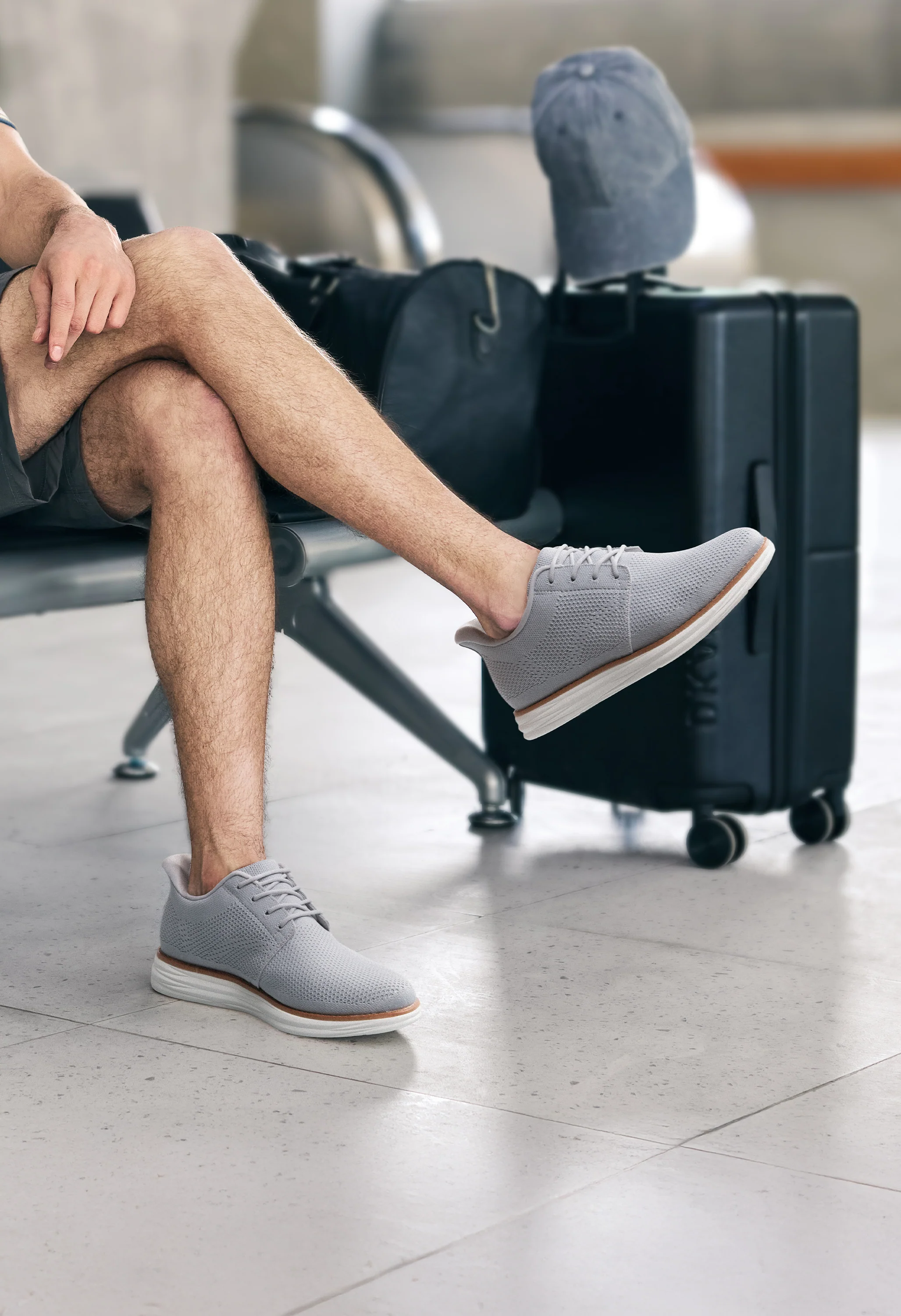 Men's Lightweight Mesh Sneakers - Image 3