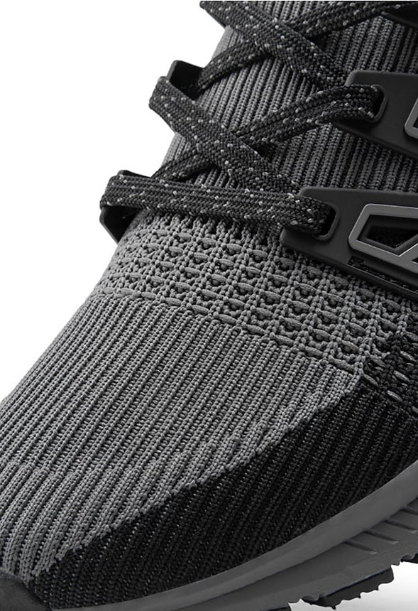 Men's Lightweight Slip-On Travel Shoe - Image 5