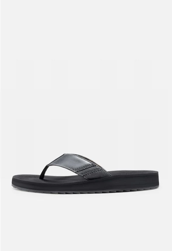 Men's Lightweight Water-Friendly Flip Flops - Image 3
