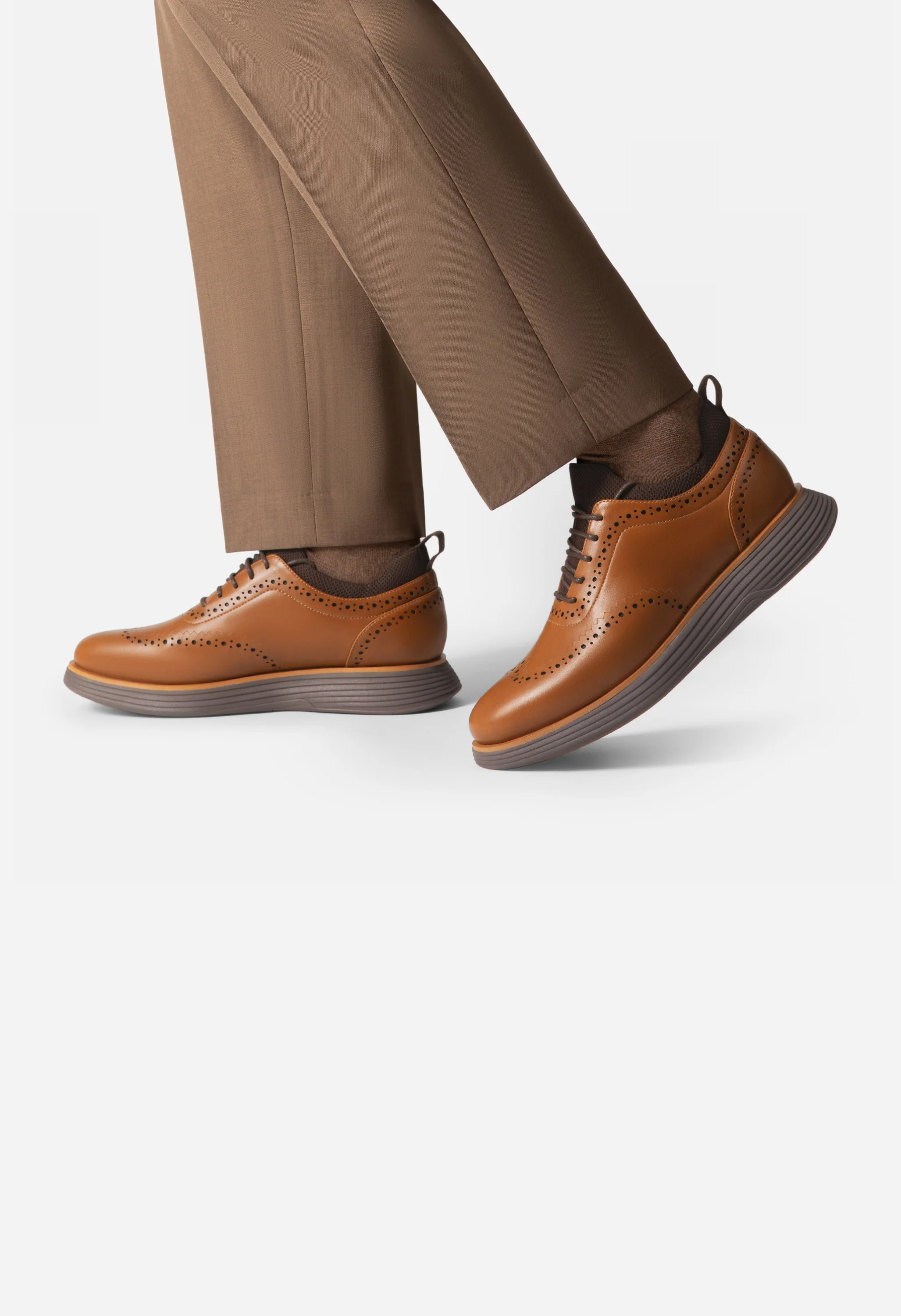 Men's Semi-Casual Wingtip Sneaker - Image 6