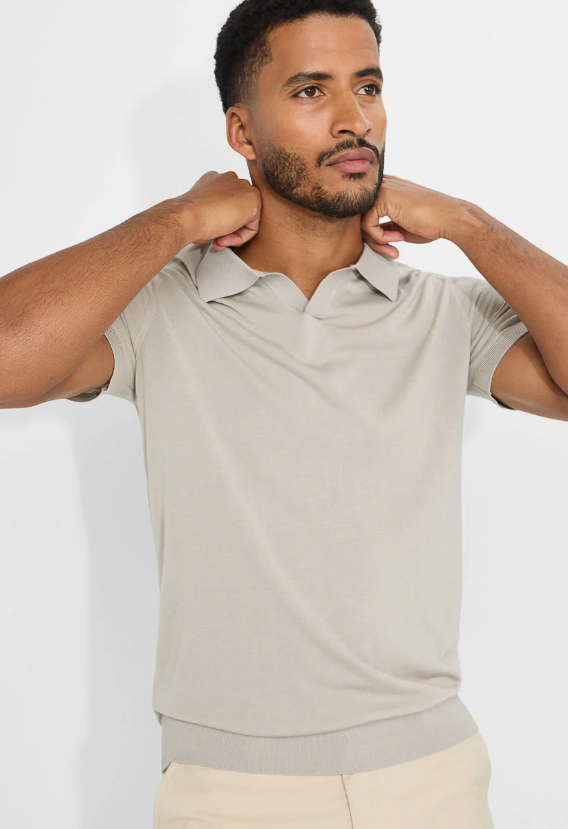 Men's Wool Blend Short Sleeve Silk Soft Knit Polo - Image 3