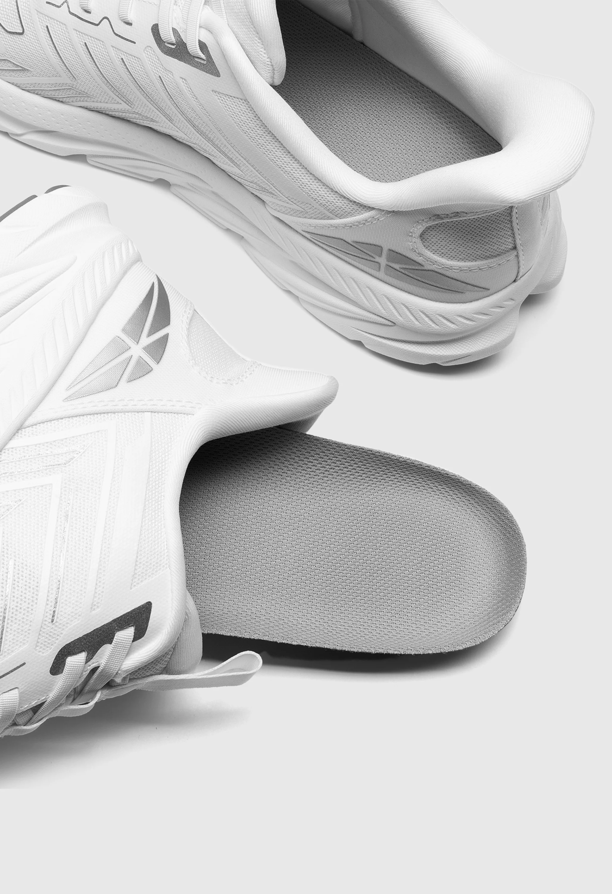 Men's Slip On Sneakers - Image 4