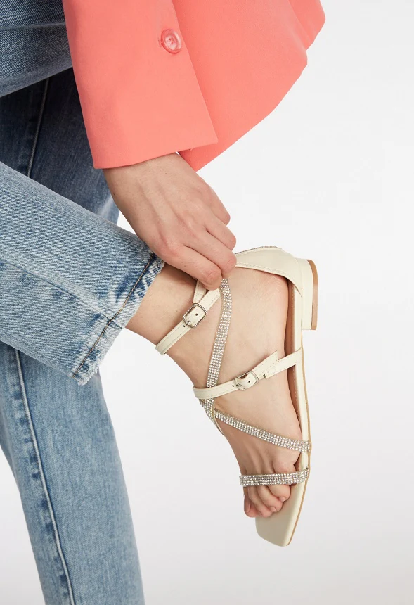Merrari Flat Sandal - Image 2