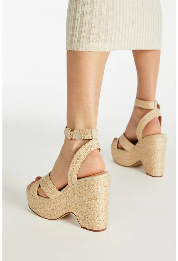 Mia Notched Wedge Sandal - Image 5
