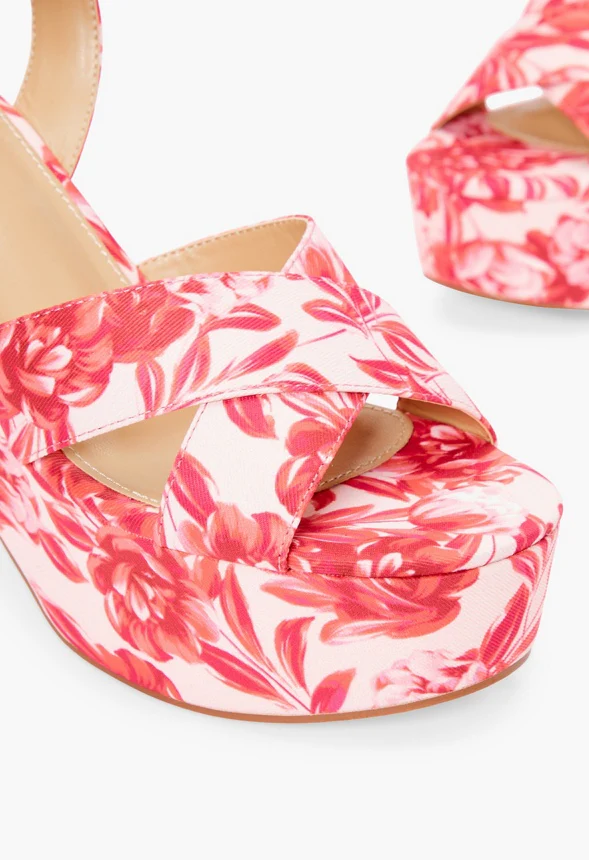Mia Notched Wedge Sandal - Image 4
