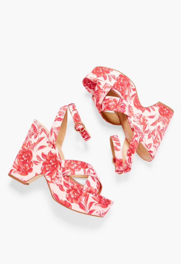 Mia Notched Wedge Sandal - Image 5