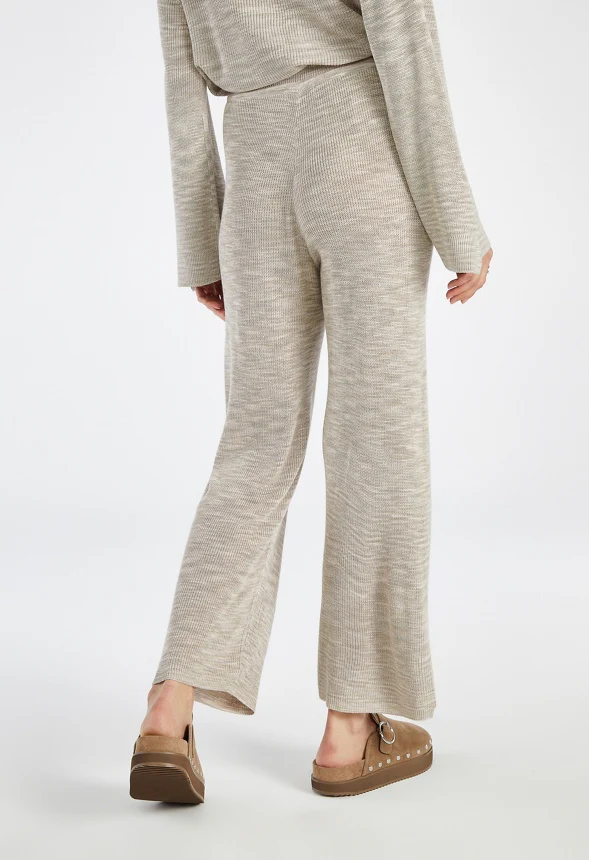 Mid Rise Crop Pants - Image 2