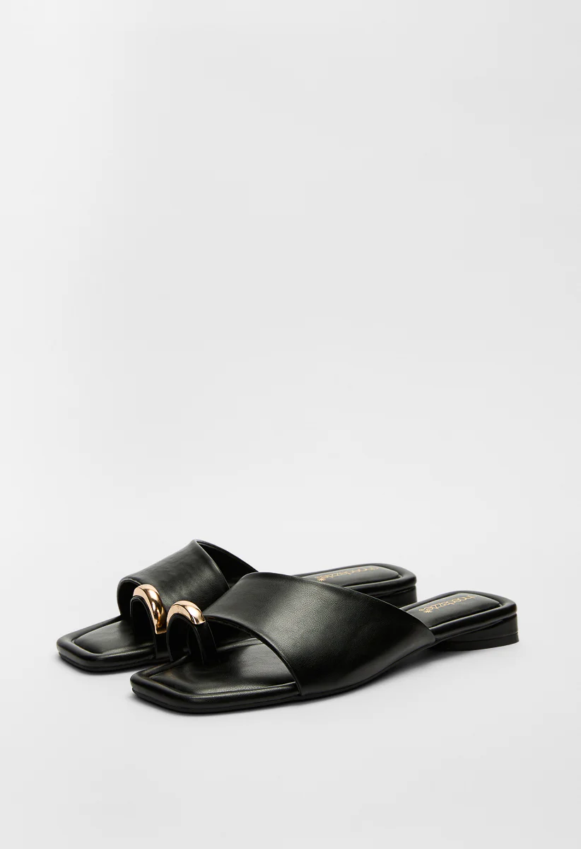 Mika Flat Sandal - Image 5
