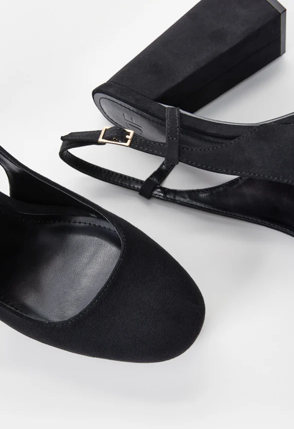 Mikayla Platform Pump - Image 7