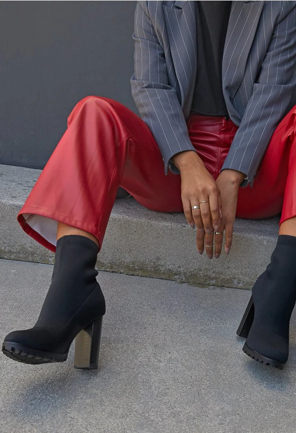 Minetta Block Heeled Bootie - Image 4