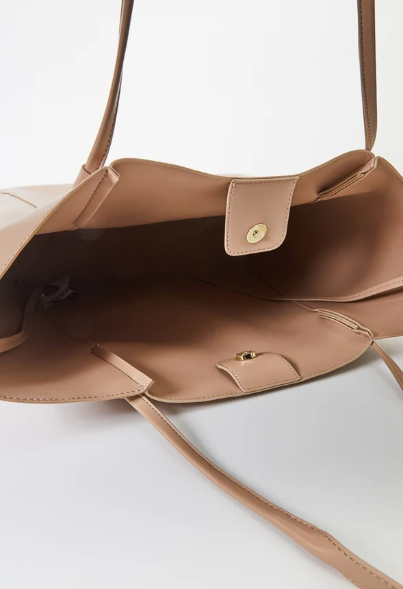Minimal Knot Tote - Image 5