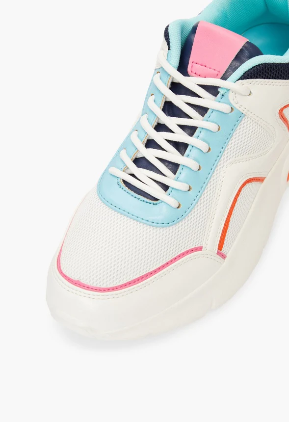 Minka Sneaker - Image 4