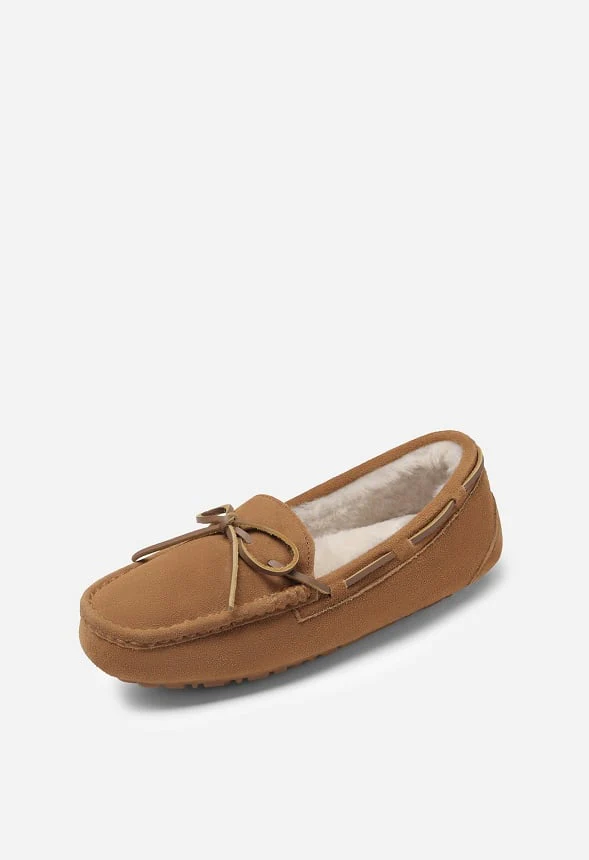 Moccasin Slippers with Faux Fur