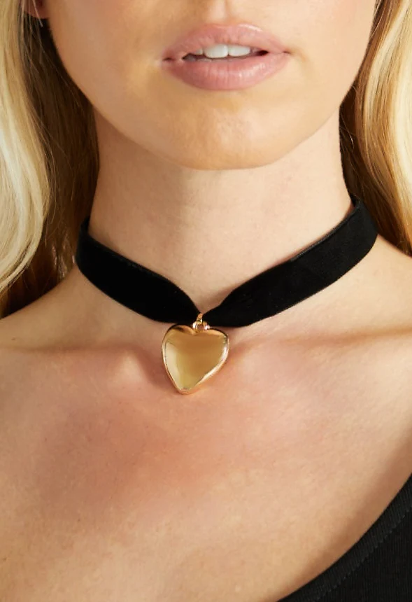 Myra Velvet Choker With Smooth Heart