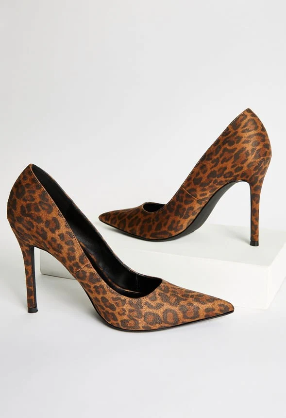 Naomi Classic Pump - Image 5