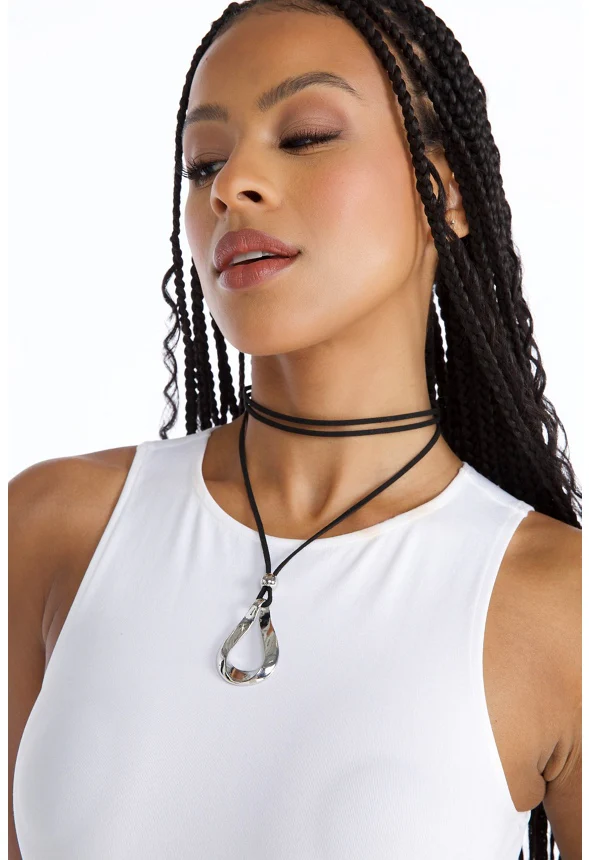 Ora Fixed Suede Lariat With Organic Ring Pendant Necklace - Image 2