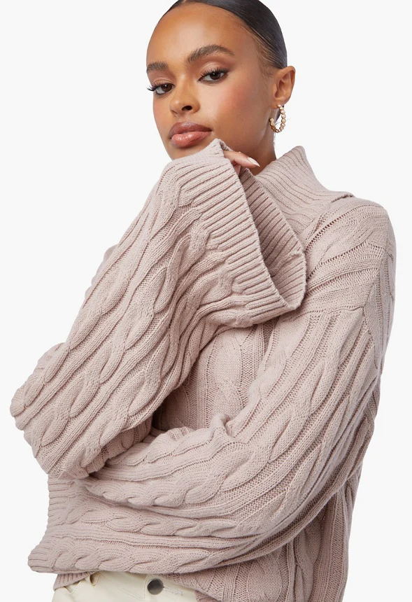 Oversized Cable Sweater - Image 4