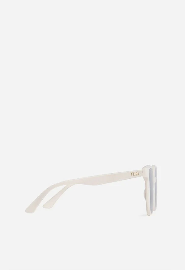 Maja Oversized Sunglasses - Image 3