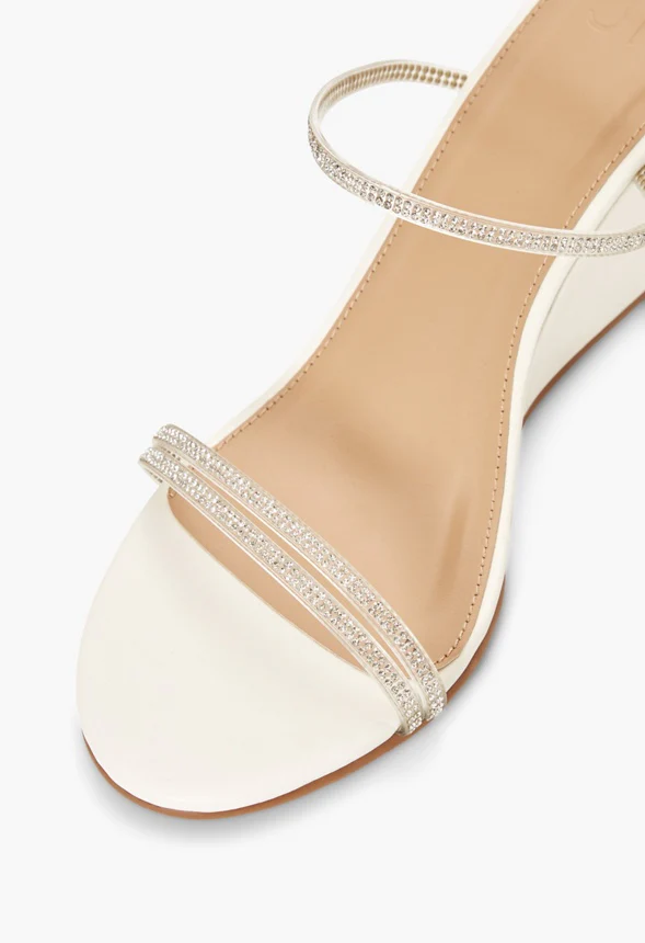 Perrie Minimalist Wedge - Image 4