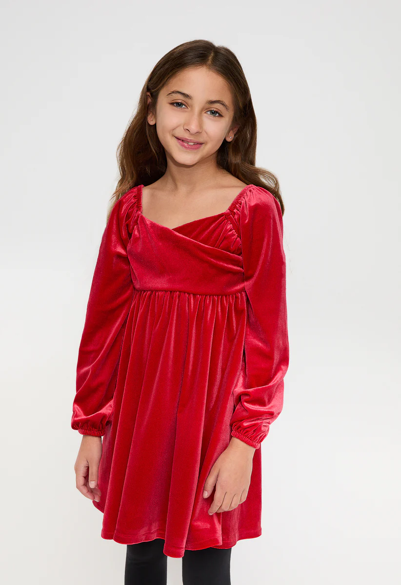 Pop of Red Outfit - Image 4