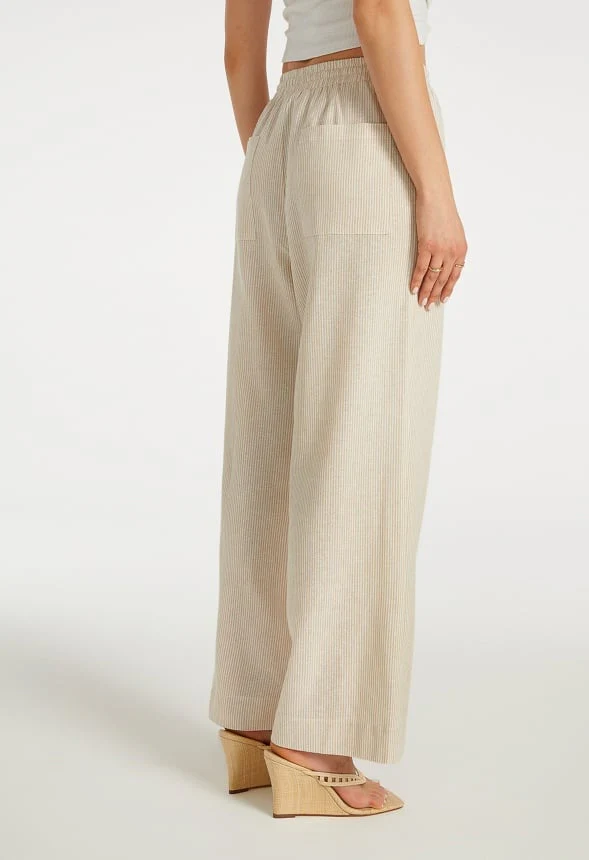 Pull-On Wide Leg Cropped Pants - Image 2